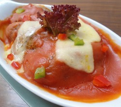 Gurihnya Daging Sapi Muda Disiram Saus Tomat Creamy