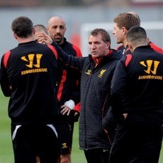 Liverpool Akan Berburu Striker Baru di Januari