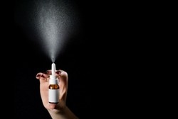 Beclomethasone, Pereda Hidung Gatal dan Meler Akibat Demam Tahunan atau Musiman