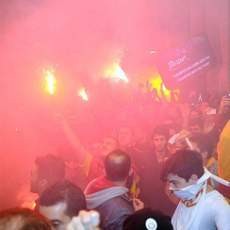 Selamat Datang di Neraka, Setan Merah