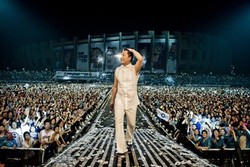 Kolaborasi Psy dan MC Hammer Gemparkan American Music Awards 2012 dan YouTube