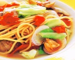 Santapan Malam Spesial dengan Spaghetti Aneka Kuah