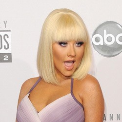 Gaya Rambut Selebriti Perempuan di AMA 2012