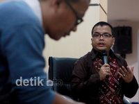 Diskusi Soal Pejabat Korup Tetap Jadi PNS