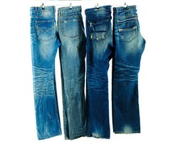  Fans Fanatik Jeans: 14 Tahun Tak Dicuci Hingga Disiram Pakai Kopi