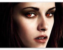 Tutorial Make-up ala Bella Swan Pasca Jadi Vampir Populer di YouTube