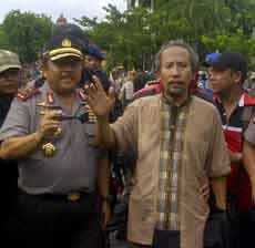 Kapolda Jatim Turun Tangan ke Lokasi Demo Ricuh