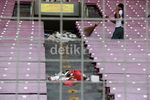 Stadion GBK Dibersihkan