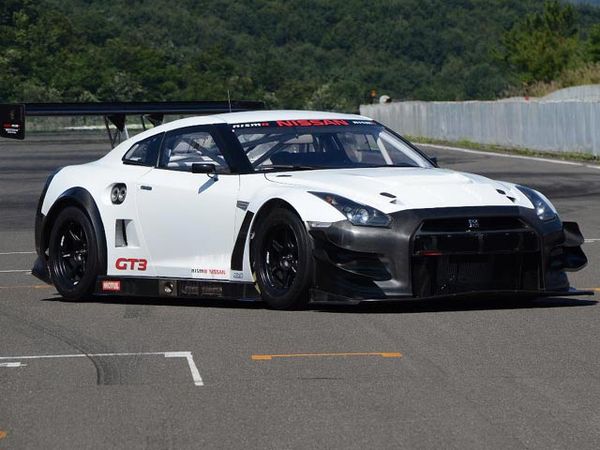 Nissan GT-R Versi Balap
