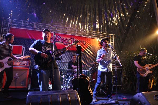 An Indie Legend Night with Pure Saturday