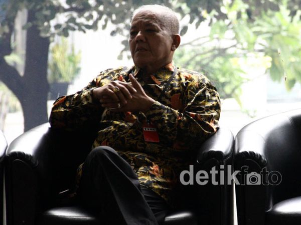 KPK Periksa Anggota DPR Ignatius Mulyono