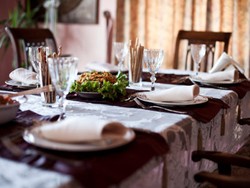 Inilah 10 Benda Paling Berkuman di Restoran!