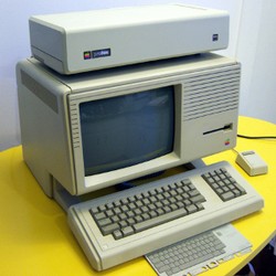 5 Koleksi Komputer Jadul nan Mahal