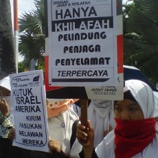HTI Surabaya Gelar Aksi Solidaritas Palestina