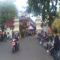 Massa Buruh Gagal Membesuk 2 Rekannya yang Ditahan Polisi