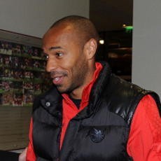 Arsenal Mungkin Pinjam Henry Lagi