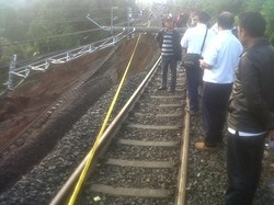 Cilebut Longsor, Kepadatan Penumpang Tak Tampak di Stasiun Bojong Gede