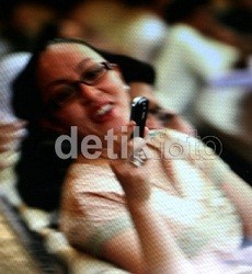 Jaksa & Hakim Kompak Cecar Staf Angie Soal BlackBerry