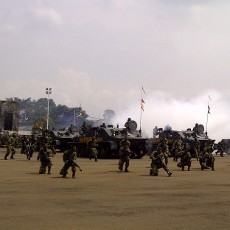 Meriahnya Atraksi-atraksi di HUT ke-67 Korps Marinir 