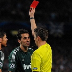 Casillas Protes Kartu Merah Arbeloa