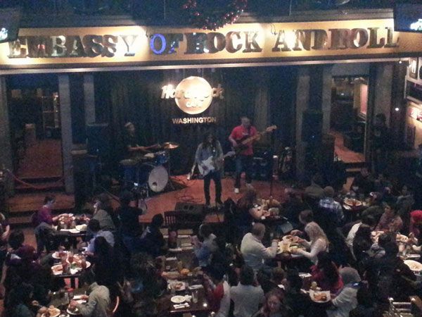 Gugun Blues Shelter Solid Ground US Tour 2012 (Bag. 2)