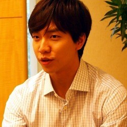 Lee Seung Gi Tahu Fans Indonesia dari Hadiah dan Surat