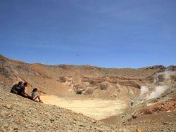 Kisah Kampung Bena dan Gunung Dewa Kemakmuran