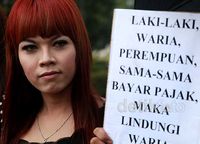 Dorong Persamaan Hak, Waria Cs Demo di Istana