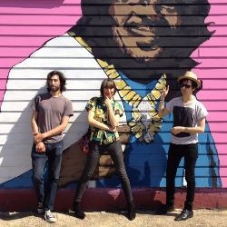 Yeah Yeah Yeahs Konser di Jakarta 1 Februari 2013