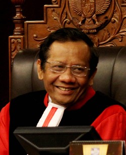 Sekjen Golkar: Mahfud MD Salah Satu Cawapres Potensial Ical