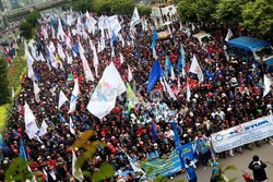 Pengusaha yang Keberatan UMP 2013 Dipersilakan Minta Penangguhan