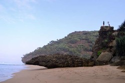 Ada Pantai Emas di Gunungkidul