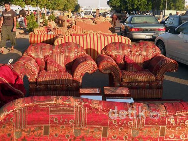 Pasar Loak di Madinah