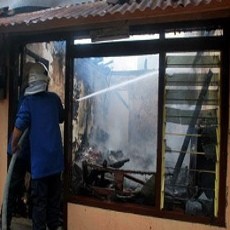 Empat Rumah di Pakis Wetan I Terbakar