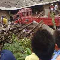 Nyawa Sopir Truk yang Terjang 2 Rumah di Pacet Tak Tertolong