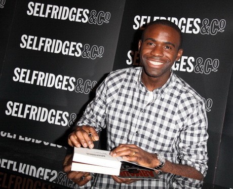 Muamba Buka Peluang Kembali Bermain