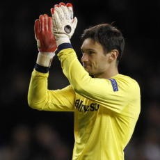 Lloris Kali ini Jadi Bintang