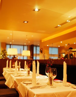 Ingin Bersantap di Resto Halal di Luar Negeri? Perhatikan 4 Hal Ini!