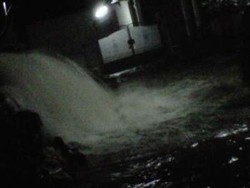 Tanggul Kali Laya di Cimanggis Jebol, Warga Khawatir Kebanjiran