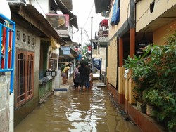 Atasi Banjir di Kampung Melayu, BNPB Janji Kirim Pompa