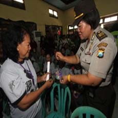 Polisi Sosialisasi UU Perempuan dan Anak ke PSK