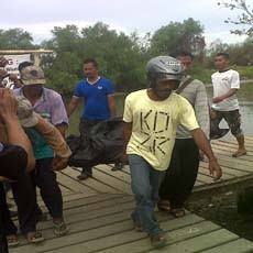 Mayat Bawa Rp 18 Juta Ditemukan Mengambang