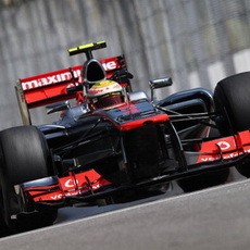 Hamilton Kembali Tercepat