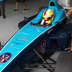 Senna Iriawan Jajal Mobil Formula BMW