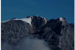Puncak Carstensz, Negeri di Atas Awan ala Papua