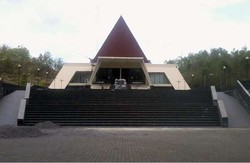 Unik! Museum Ini Dikelilingi 7 Gua