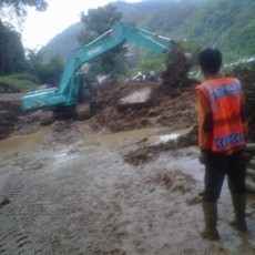 Pencarian Korban Longsor di Sungapan Resmi Dihentikan
