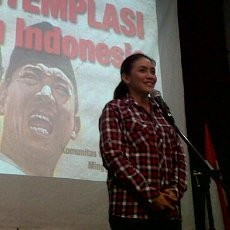 Hadiri Hari Guru Nasional di Bandung, Rieke Promosikan Diri