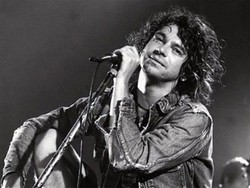 Film Biografi Mendiang Vokalis INXS Akan Segera Digarap