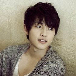 Song Joong Ki Tak Pernah Pacaran dengan Selebriti